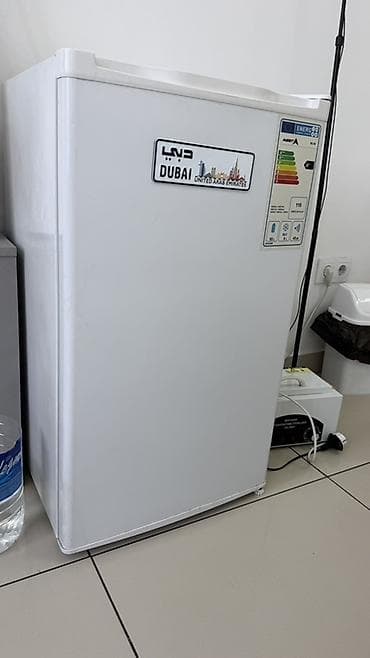 Продам холодильник avest Компактный однокамерный холодильник с