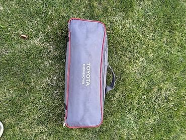 Набор для экстренной помощи Toyota (Toyota Emergency Kit) в фирменной