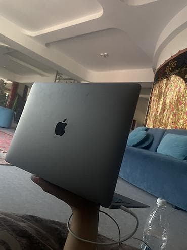 macbook 12: Версия системы (macOS): Sequoia 15.7.7. Модель: MacBook Air на чипе — 1