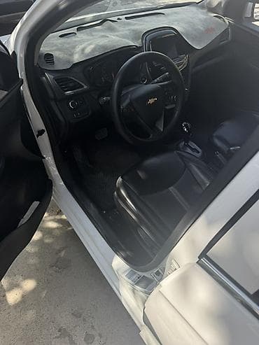 dongfeng aeolus e70 2022: Chevrolet Spark: 2020 г., 1 л, Автомат, Бензин, Хэтчбэк — 2
