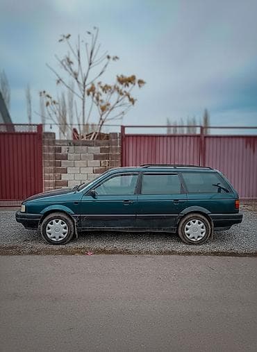 golf plus: Volkswagen Passat Variant: 1990 г., 1.8 л, Механика, Бензин, Универсал — 1
