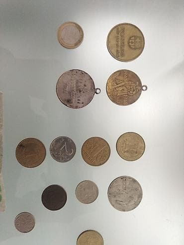 Искусство и коллекционирование: Продам совецкие кюпюры 
старые денги 
медали ссср
только писать — 3