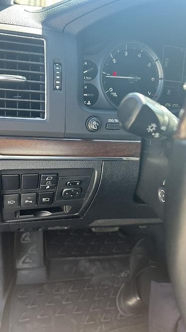 range over: Toyota Land Cruiser: 2017 г., 5.7 л, Автомат, Бензин, Внедорожник — 10