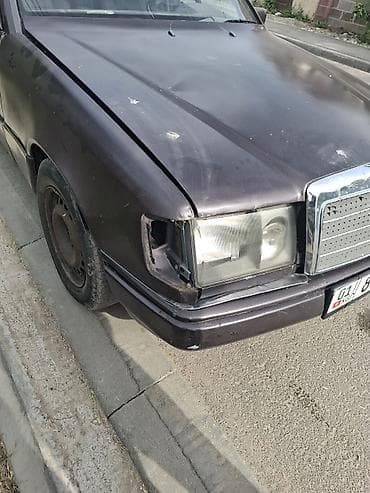Унаа сатуу: Mercedes-Benz W124: 1991 г., 2.3 л, Кол менен иштөөчү, Бензин, Универсал — 9