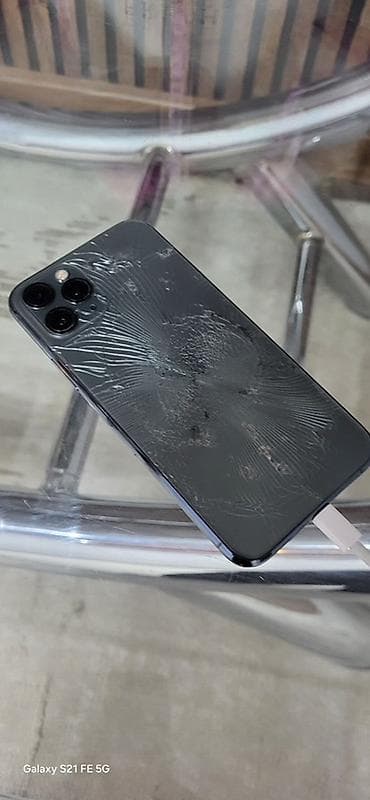 купить бу iphone 11 pro: IPhone 11 Pro, Б/у, 256 ГБ, Черный, Чехол, 83 % — 2