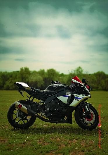 Мотоциклы: Спортбайк Yamaha YZF-R1 (R1) 2018 годо выпуска Пробег 12000 миль Все — 2