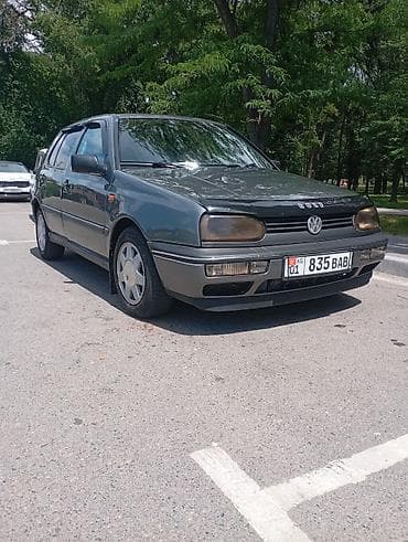 голыф 3: Volkswagen Golf: 1993 г., 1.6 л, Механика, Бензин, Хэтчбэк — 1
