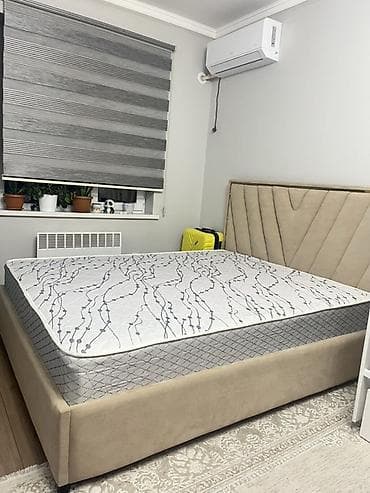 борт на кровать: Кровать с мягким изголовьем + матрас - Размер: двуспальная — 2
