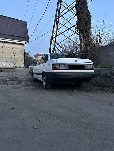 Продажа авто: Volkswagen Passat: 1989 г., 1.8 л, Механика, Бензин, Седан — 2