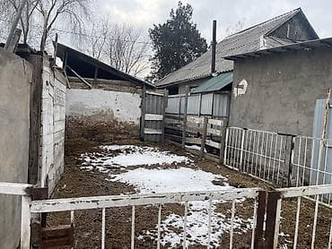 дача питомник: Продается дом из 3ком и 2 отдельные летние комнаты.Дом находится в — 5