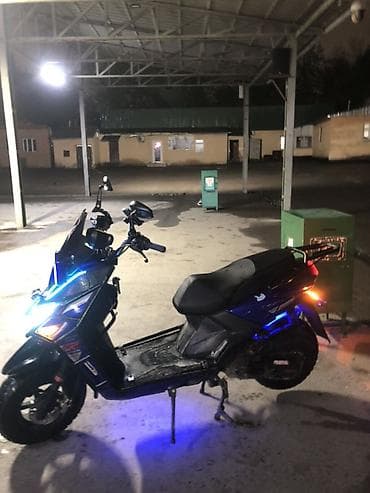 скутер 200: Тип скутера 175 куб. см, Бензин, Б/у — 3