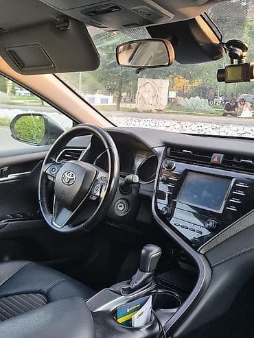 smart money: Toyota Camry: 2018 г., 2.5 л, Автомат, Бензин, Седан — 7