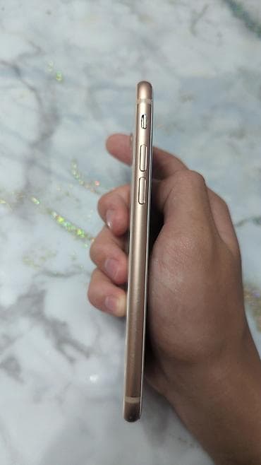 телефон iphone 7: IPhone 8, Б/у, Золотой — 5