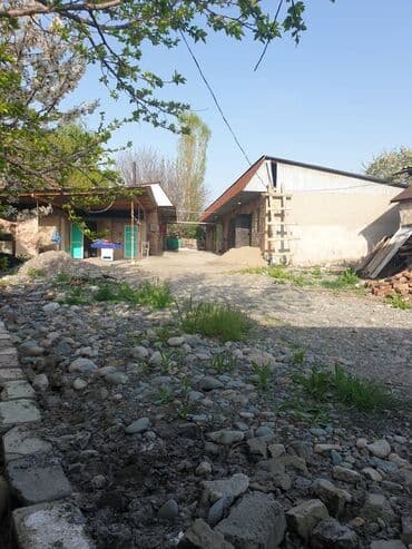 продаю дом нижней ала арча: Дом, 900 м², 12 комнат, Собственник — 3