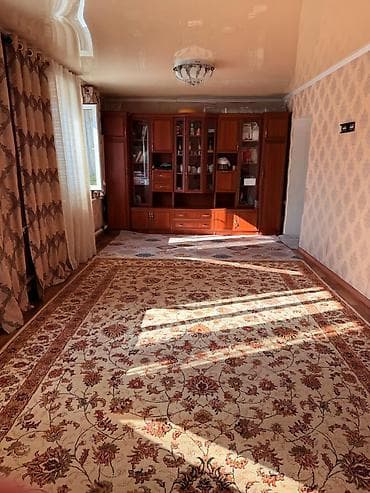 Просторный дом с отделкой - Планировка: большая гостиная с оконным