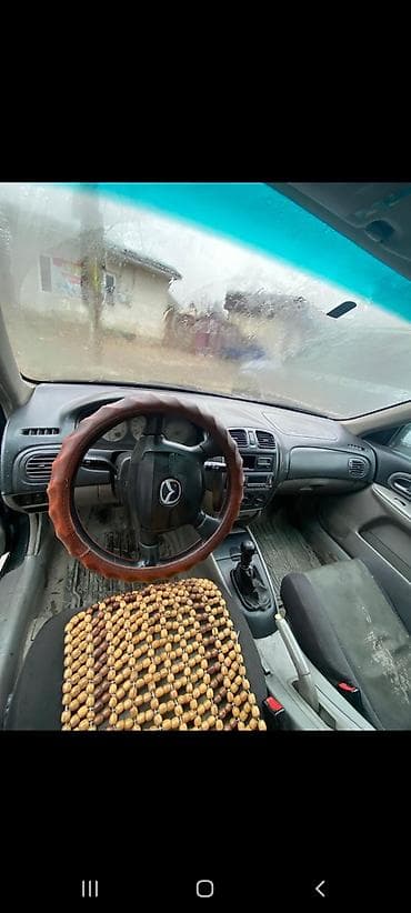 mazda 3: Mazda 323: 2003 г., 1.6 л, Механика, Бензин, Хэтчбэк — 3