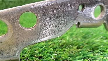 e53 4 8: Петля капота. R Е53 8 402 174 Год 2004 В отличном состоянии, очень — 4