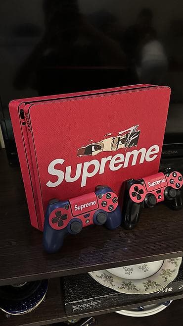 Игровая консоль ps 4 slim Продается срочно уступка реальным клиентам