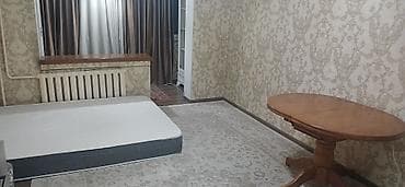 Просторная меблированная комната в классическом стиле. - Площадь — 4