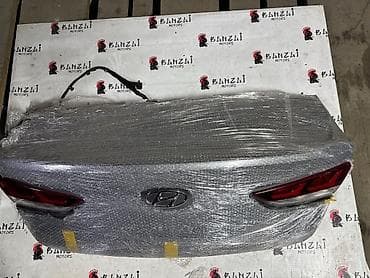 range over: Крышка багажника Hyundai, 2018 г., Б/у, Оригинал — 2