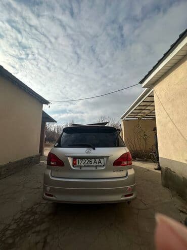 продаю в связи с переездом: Toyota Ipsum: 2002 г., 2.4 л, Автомат, Газ, Минивэн — 3