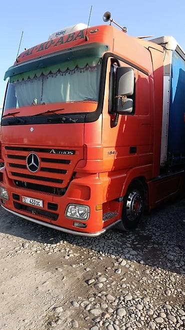 ретарда: Тягач, Mercedes-Benz, 2005 г., Тентованный — 3