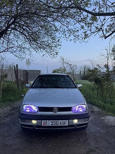 Volkswagen Golf: 1992 г., 1.8 л, Механика, Бензин, Хэтчбэк at lalafo.kg Volkswagen Golf: 1992 г., 1.8 л, Механика, Бензин, Хэтчбэк