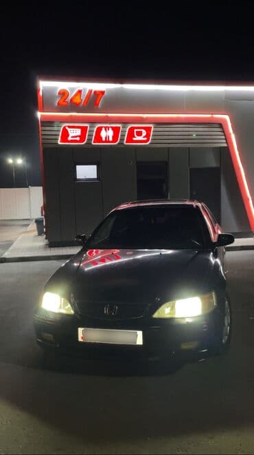 чехлы на авто на сиденье: Honda Accord: 2001 г., 1.8 л, Автомат, Бензин, Седан — 1