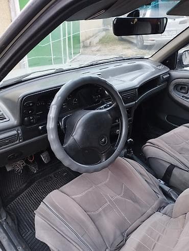 Daewoo Nexia: 2005 г., Седан — 3