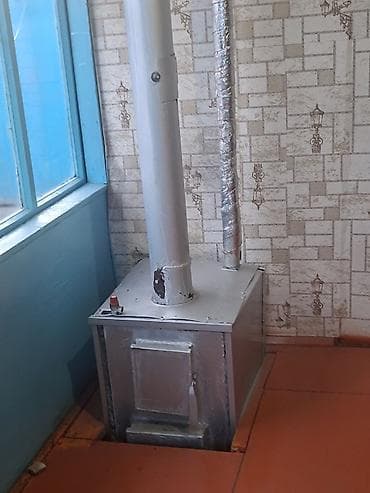 стол с креслами: Продаётся уютный дом на Иссык- Куле в селе Ананьево. 2 спальни — 4