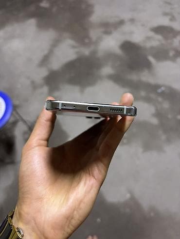 deco e4: Samsung Galaxy Z Flip 5, Новый, 256 ГБ, цвет - Серебристый — 9