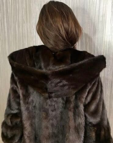 срочно продаю в связи с переездом: Норка шуба. Размер М (38). Цвет темно каричневый. Состояние хорошая — 3