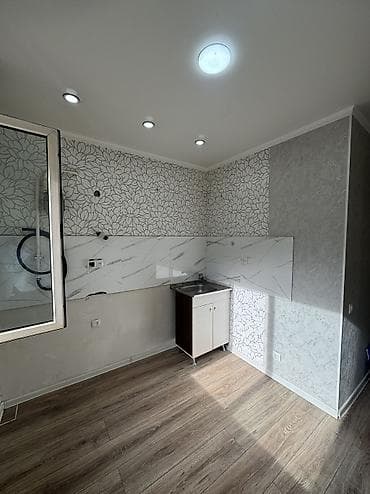 голоден строй: 1 комната, 32 м², 104 серия, 4 этаж, Косметический ремонт — 5