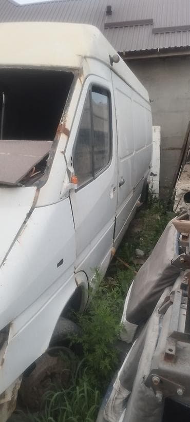 Продаются кузовные и рамные узлы для Mercedes-Benz Sprinter (первое
