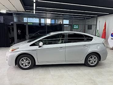 Продажа авто: Toyota Prius: 2011 г., 1.8 л, Автомат, Бензин — 3