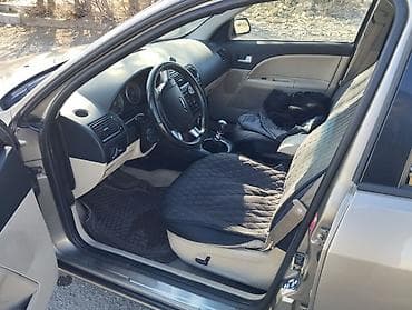 audi q3: Ford Mondeo: 2002 г., 2.5 л, Механика, Бензин, Хэтчбэк — 7