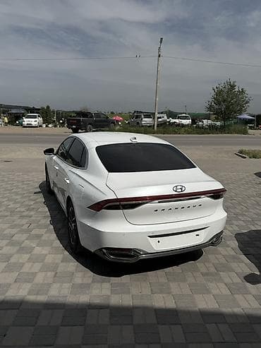 Продажа авто: Hyundai Grandeur: 2021 г., Автомат, Бензин, Седан — 4