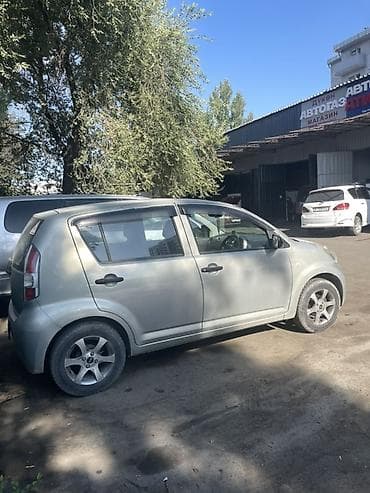 1: Toyota Passo: 2005 г. — 3
