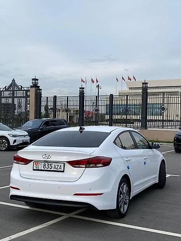 byd e3: Hyundai Elantra: 2018 г., 1.6 л, Автомат, Бензин, Седан — 3