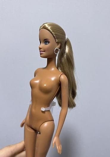 Игрушки: Барби / Barbie -> Продаются 2 куклы барби 2004 года. Цена за одну — 8