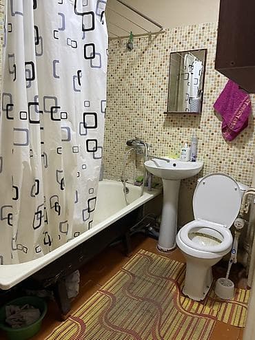 сдаю квартиру киркомстром: Сдаётся просторная комната Район Моссовета Ком платежи отдельно — 6