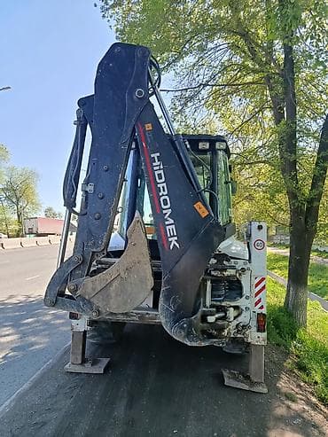 котлован: Экскаватор, Hidromek, Колесный — 3