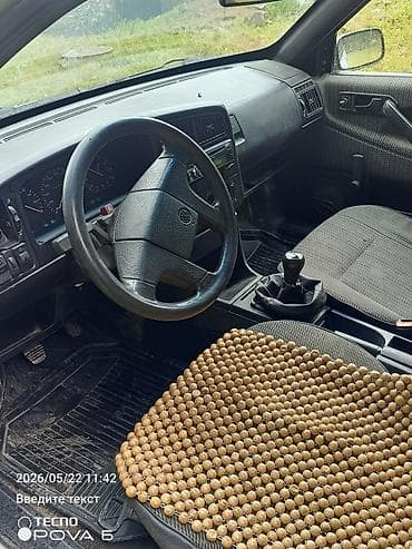 merc 211: Volkswagen Passat Variant: 1992 г., 1.8 л, Механика, Бензин, Универсал — 3