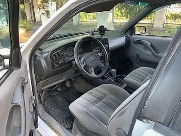 Продажа авто: Volkswagen Passat: 1993 г., 1.8 л, Механика, Бензин, Седан — 5