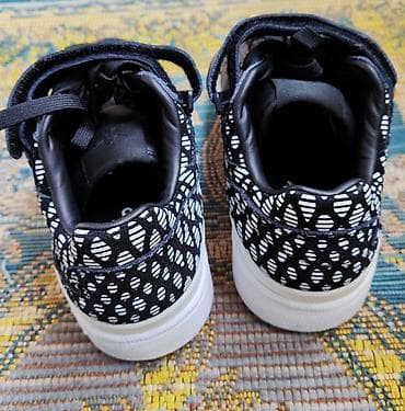 Атайын кийим: Кроссовкалар, 36.5, Adidas Originals, Жаңы, түсү - Кара, Өзү алып кетүү — 9