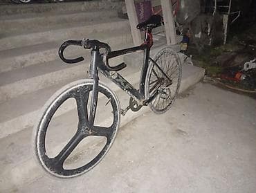 Велосипеддер: Трековый велосипед (фикс/синглспид) с аэродеталями. Основные — 3