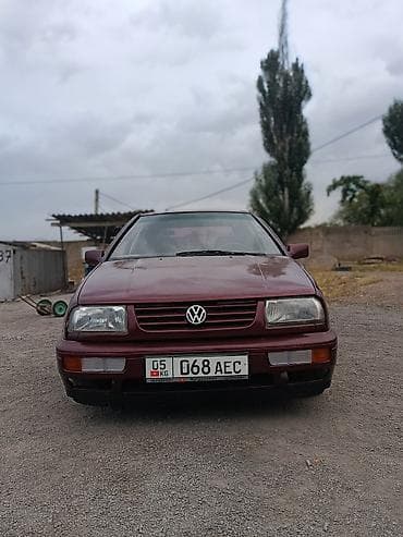 xc 90: Volkswagen Vento: 1995 г., Седан — 1