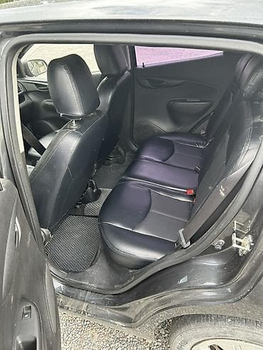 митсубиси спес стар: Chevrolet Spark: 2016 г., Автомат, Бензин, Хэтчбэк — 3