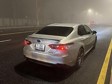 prius v: Toyota Camry: 2019 г., 2.5 л, Автомат, Гибрид, Седан — 4