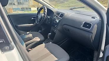 vento капот: Volkswagen Polo: 2016 г., 1.6 л, Автомат, Бензин, Седан — 4